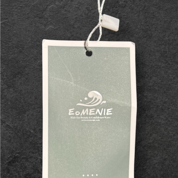 ๐โจ Flirty & Fabulous Criss Cross One-Piece Swimsuit! ๐๏ธ - Picture 11 of 13